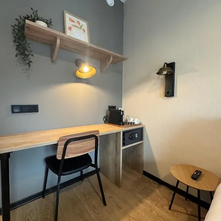 Emilia Hotel