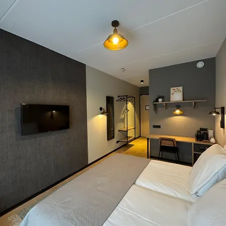 Emilia Hotel