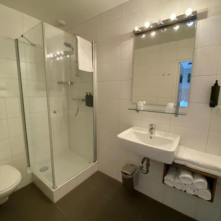 Hotel Emilia 3*