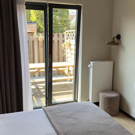 Hotel Emilia 3*