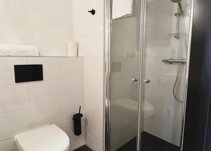 Emilia 3* كاتْسهوفيل